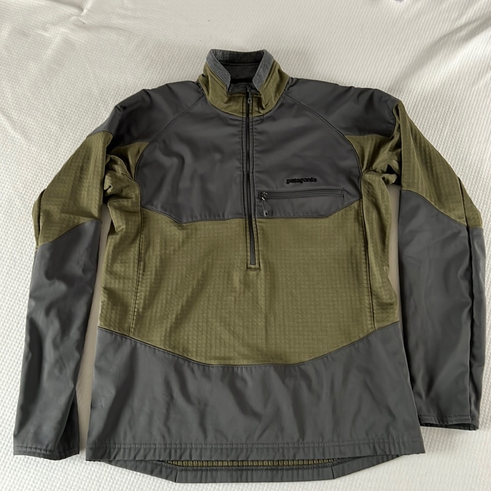 Patagonia Two-Tone Green and Gray Jacket
